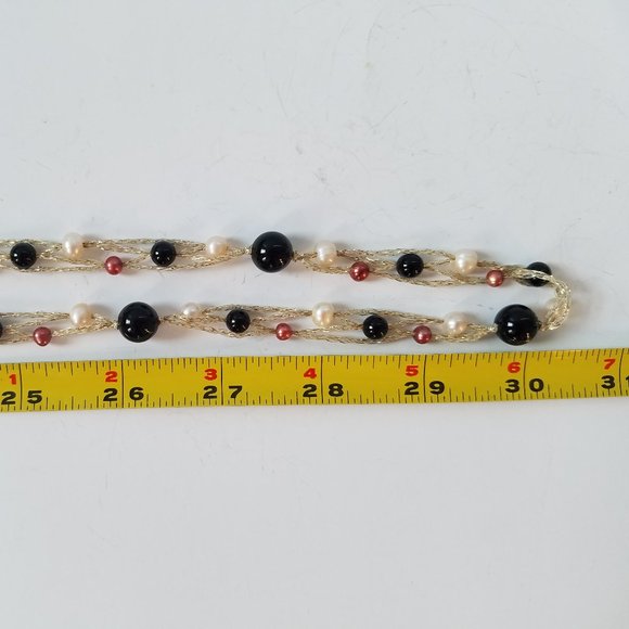 Woman's Long Necklace with Natural Pearl Black Onyx Silk thread - Picture 10 of 16